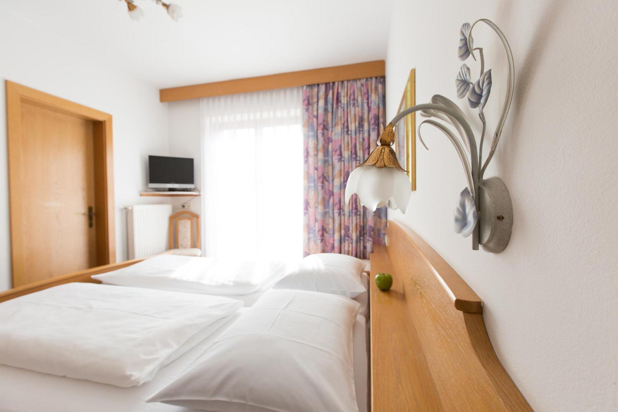 Linghof Bed & Breakfast Tirolo Dış mekan fotoğraf