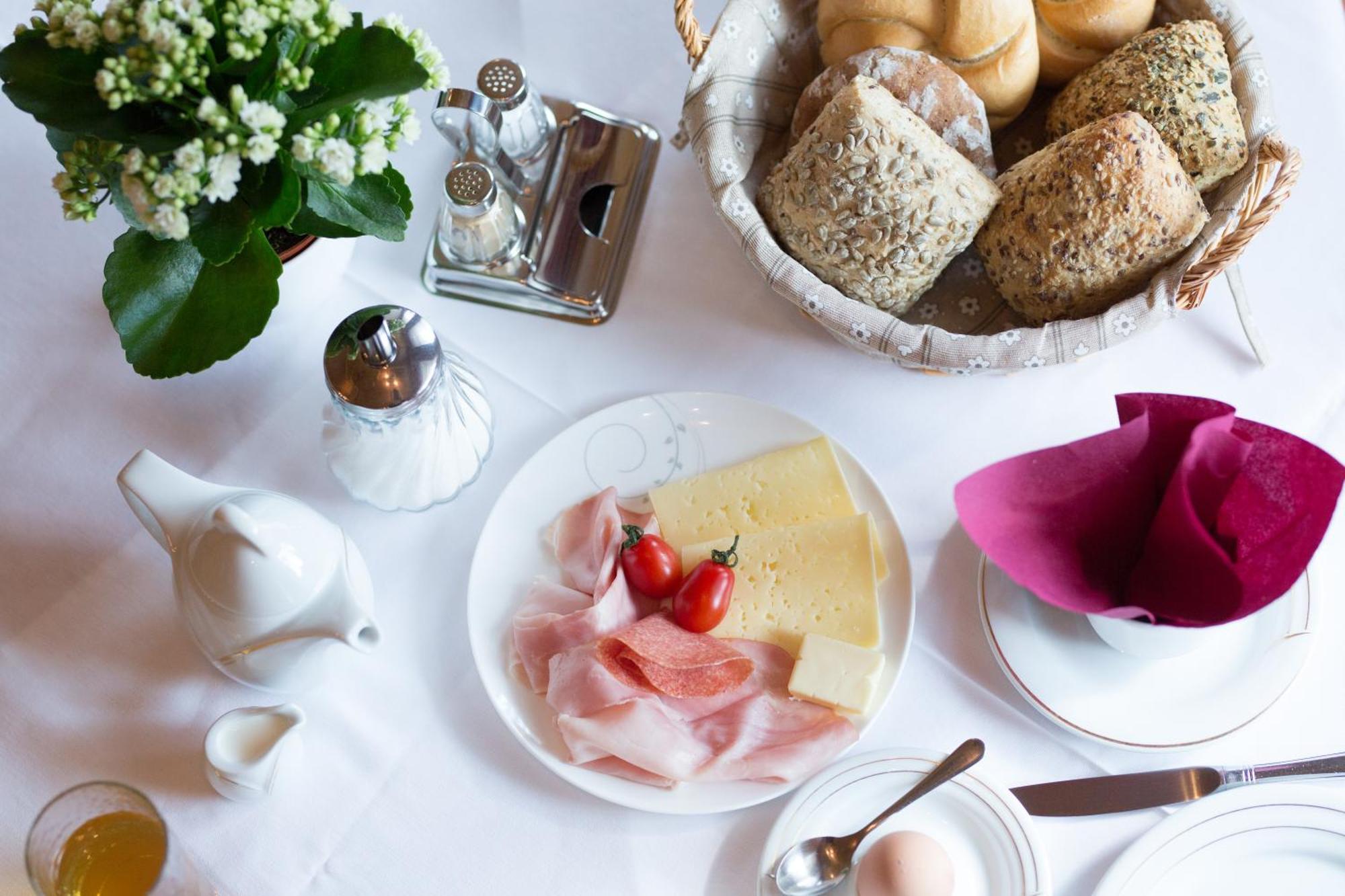 Linghof Bed & Breakfast Tirolo Dış mekan fotoğraf